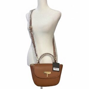 NWT T. Tahari Tan Pebbled Crossbody – Chic Everyday Essential